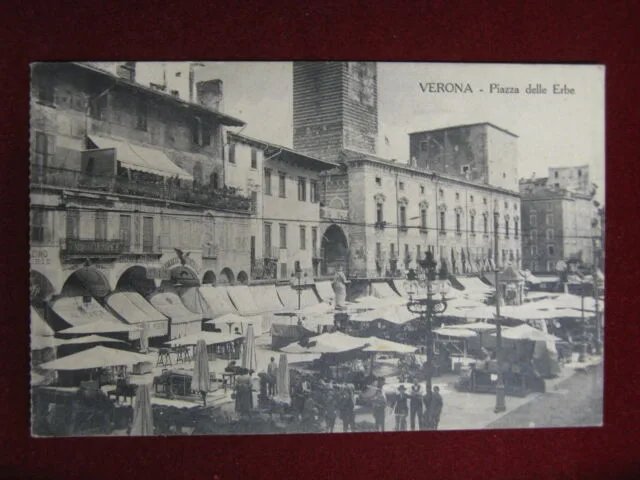 Verona Piazza delle Erbe anni 10 viaggiata #13154