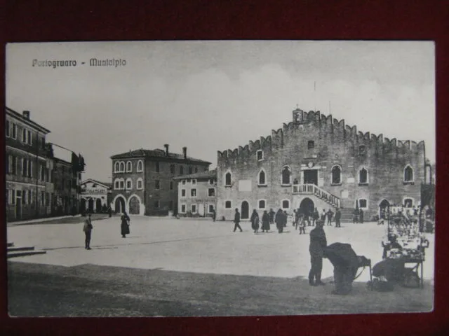 Portogruaro Municipio anni 20/30 non viaggiata animata #13174