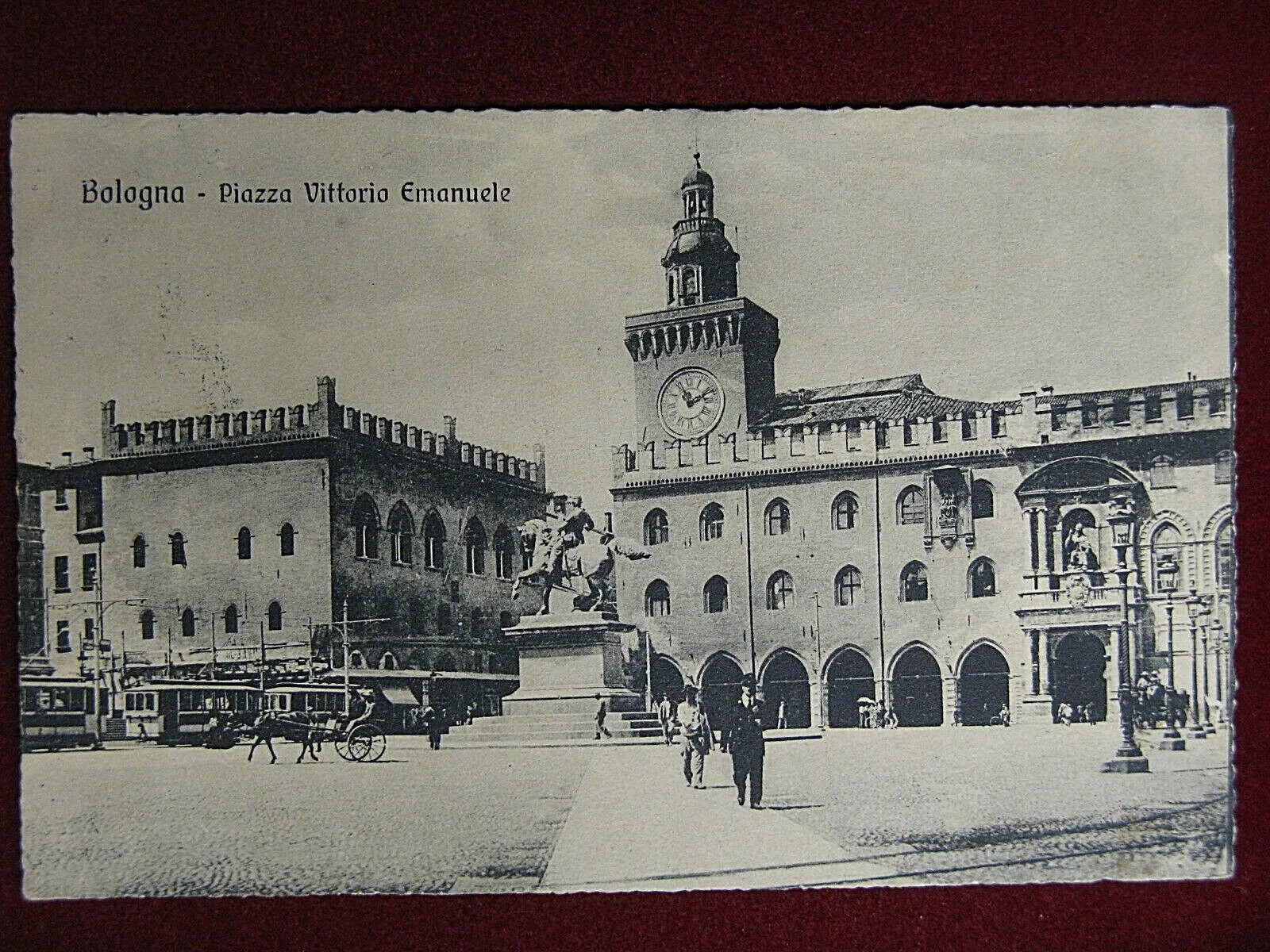 Bologna Piazza Vittorio Emanuele anni 10 viaggiata #13567