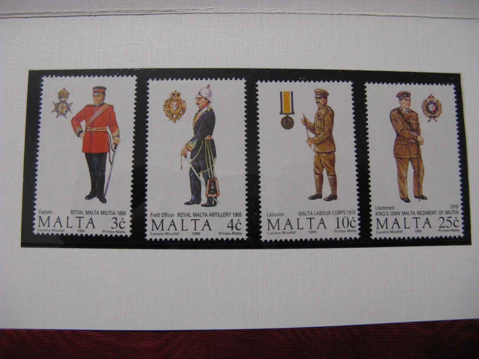 Francobolli MALTA SERIE 4 UNIFORMI 1990 3 c  4 c  10 c  25 c  #F245