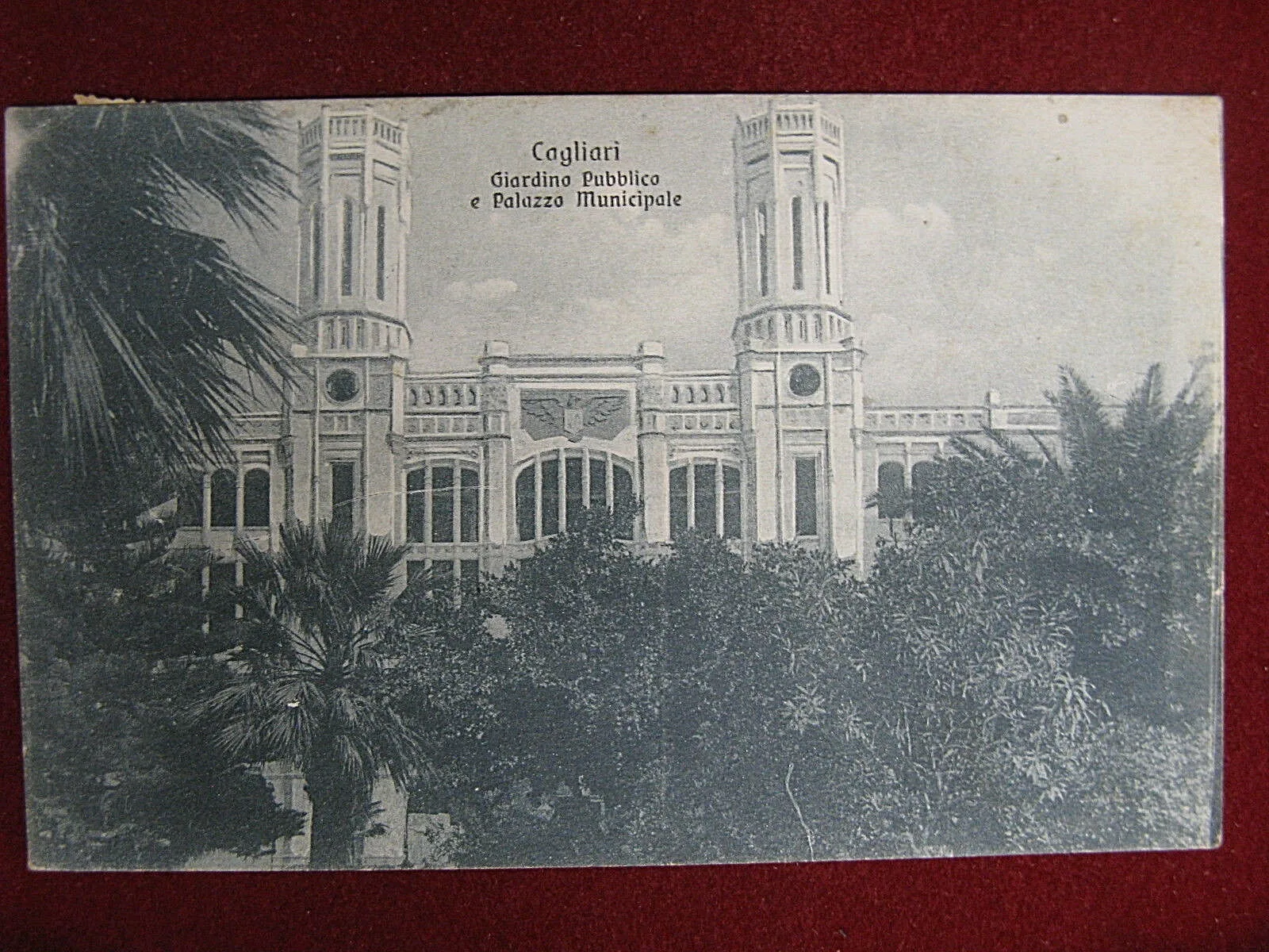 Cagliari Giardino Pubblico e Palazzo Municipale anni 20, viaggiata #12431