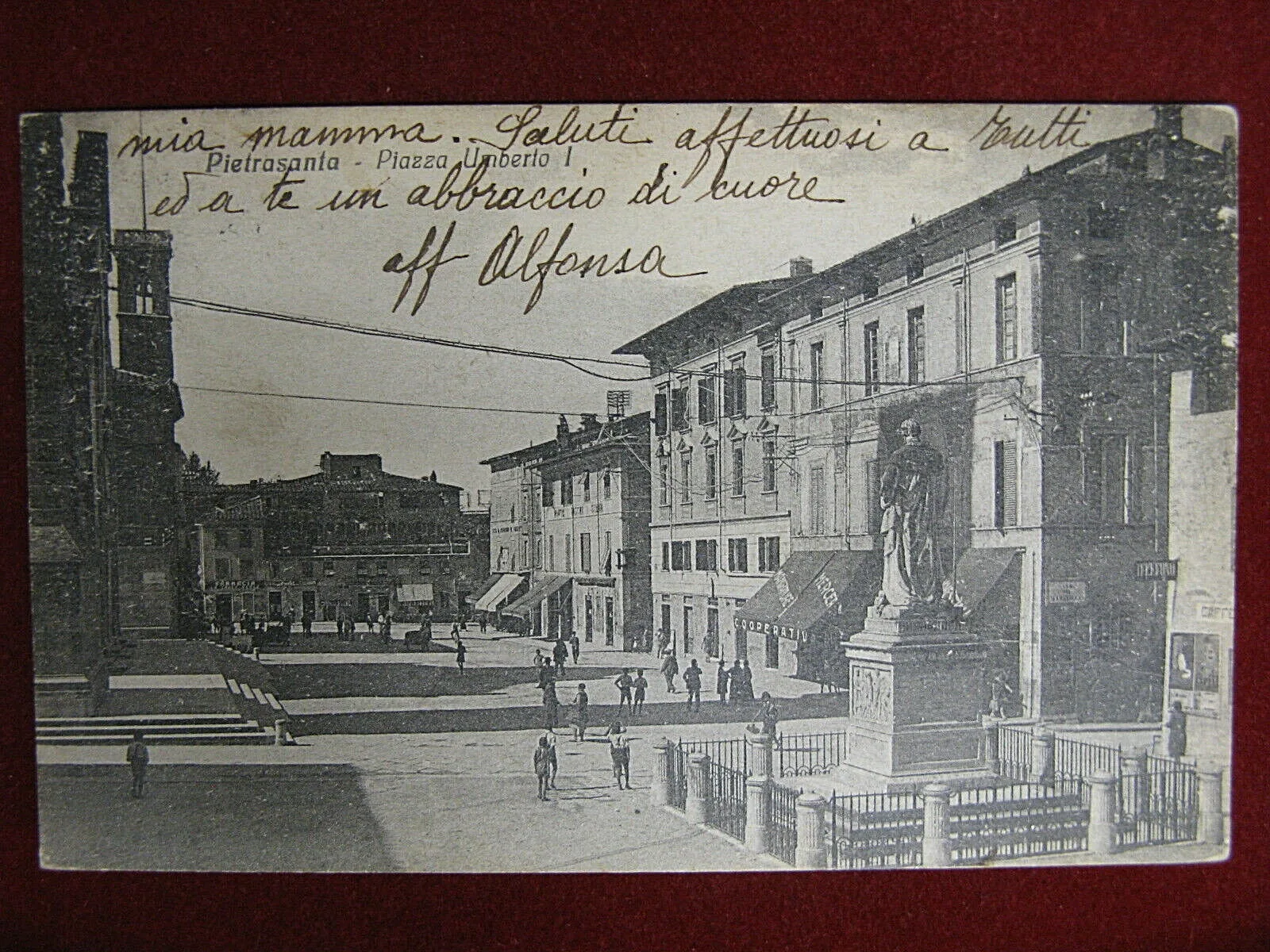 Pietrasanta Piazza Umberto I anni 30 viaggiata #12738