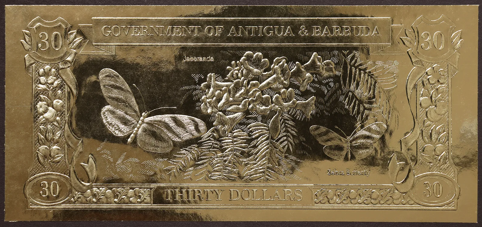 Antigua e Barbuda 30 Dollari 1983 Zebra Butterfly e Jacaranda #B1079