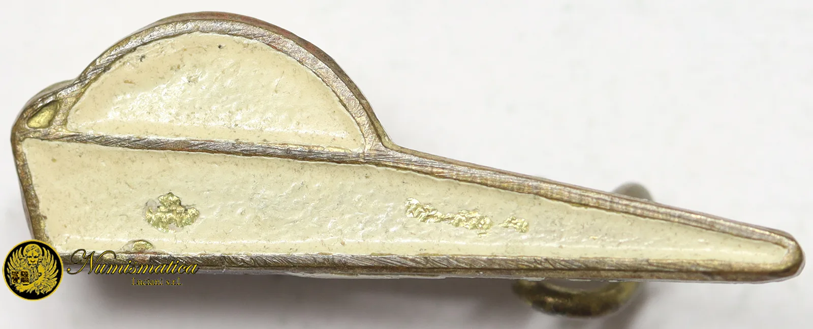 Distintivo goliardico a forma di feluca per cappello universitario smalto bianco #MDS107