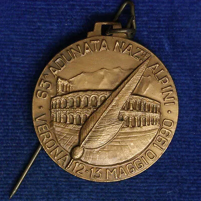 MEDAGLIA 63a ADUNATA NAZIONALE ALPINI VERONA 12 – 13MAGGIO 1990 con ago #SCATOLA9