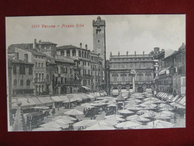 Verona Piazza delle Erbe anni 10/20 non viaggiata animata #12042