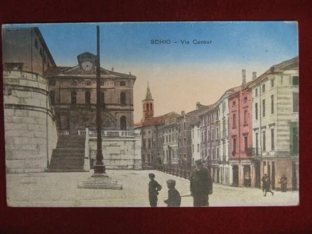 Schio Via Cavour anni 20/30, non viaggiata, animata #11939