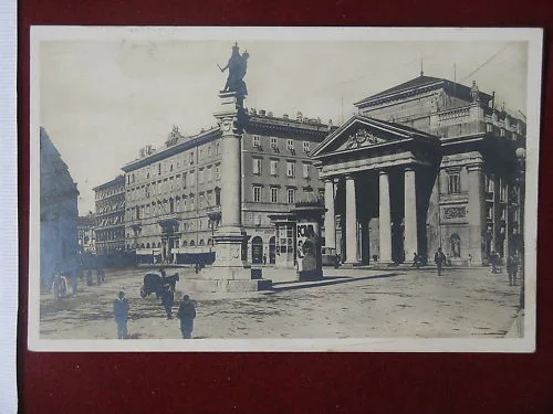 TRIESTE Piazza della Borsa animata non viaggiata anni 30 #5694