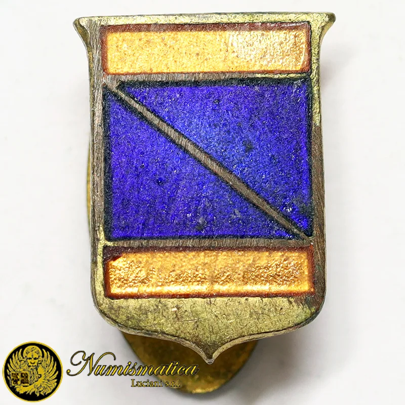 DISTINTIVO ASSOCIAZIONE NASTRO AZZURRO con smalti 15×11 mm #651