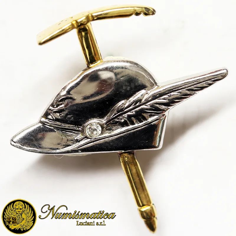 Spilla da giacca cappello Alpini e piccozza 27×26 mm Argento 925 2,97 gr #MDS189